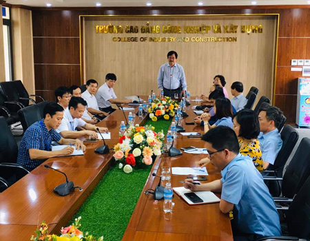 Tổng cục trưởng về làm việc với một số cơ sở giáo dục nghề nghiệp trên địa bàn tỉnh Quảng Ninh về công tác tuyển sinh và tổ chức đào tạo sau dịch bệnh COVID-19 