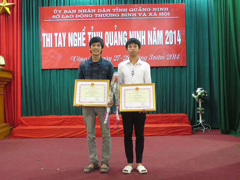 HSSV Khoa Điện tham dự thi tay nghề tỉnh Quảng Ninh năm 2014. 
