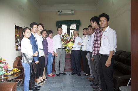Khoa KTM chào mừng ngày nhà giáo Việt Nam 