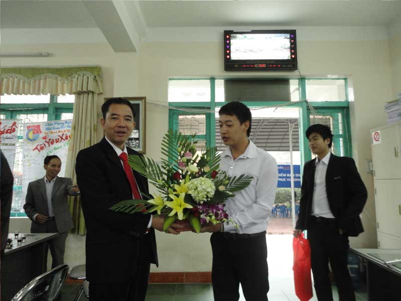 vốn đã trở thành đạo lý, là nét đẹp văn hóa của người Việt chúng ta. Ngày 20 tháng 11 từ lâu đã trở thành ngày truyền thống của Nhà giáo Việt Nam, là ngày mà toàn xã hội dành cả sự tôn kính, hướng về những người Thầy ươm mầm tài năng cho đất nước.
