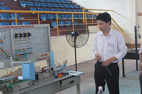 Trường CĐ Công nghiệp đạt giải nhất toàn đoàn “Hội thi thiết bị dạy nghề tự làm tỉnh Quảng Ninh lần III năm 2013” 