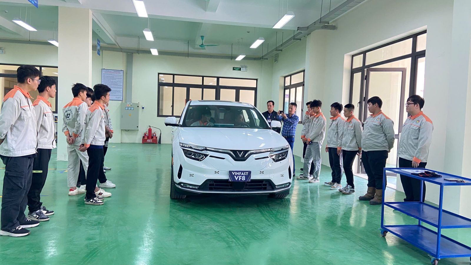 TRƯỜNG CAO ĐẲNG CÔNG NGHIỆP VÀ XÂY DỰNG TỔ CHỨC ĐÁNH GIÁ TRIỂN KHAI CHẠY (PILOT) CHƯƠNG TRÌNH ĐÀO TẠO VINFAST 