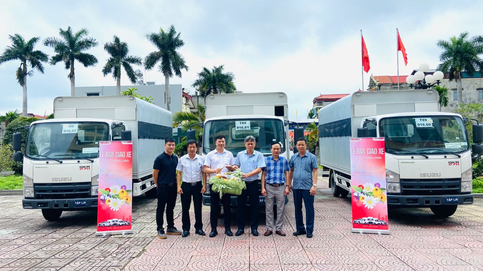 TRƯỜNG CAO ĐẲNG CÔNG NGHIỆP VÀ XÂY DỰNG BỔ SUNG XE PHỤC VỤ ĐÀO TẠO LÁI XE, NÂNG CAO CHẤT LƯỢNG THỰC HÀNH 
