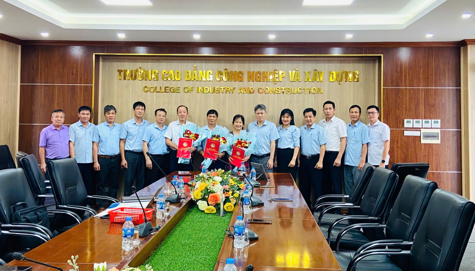 CIC TỔ CHỨC GẶP MẶT, CHIA TAY CÁC ĐỒNG CHÍ CÁN BỘ, VIÊN CHỨC VỀ NGHỈ CHẾ ĐỘ 