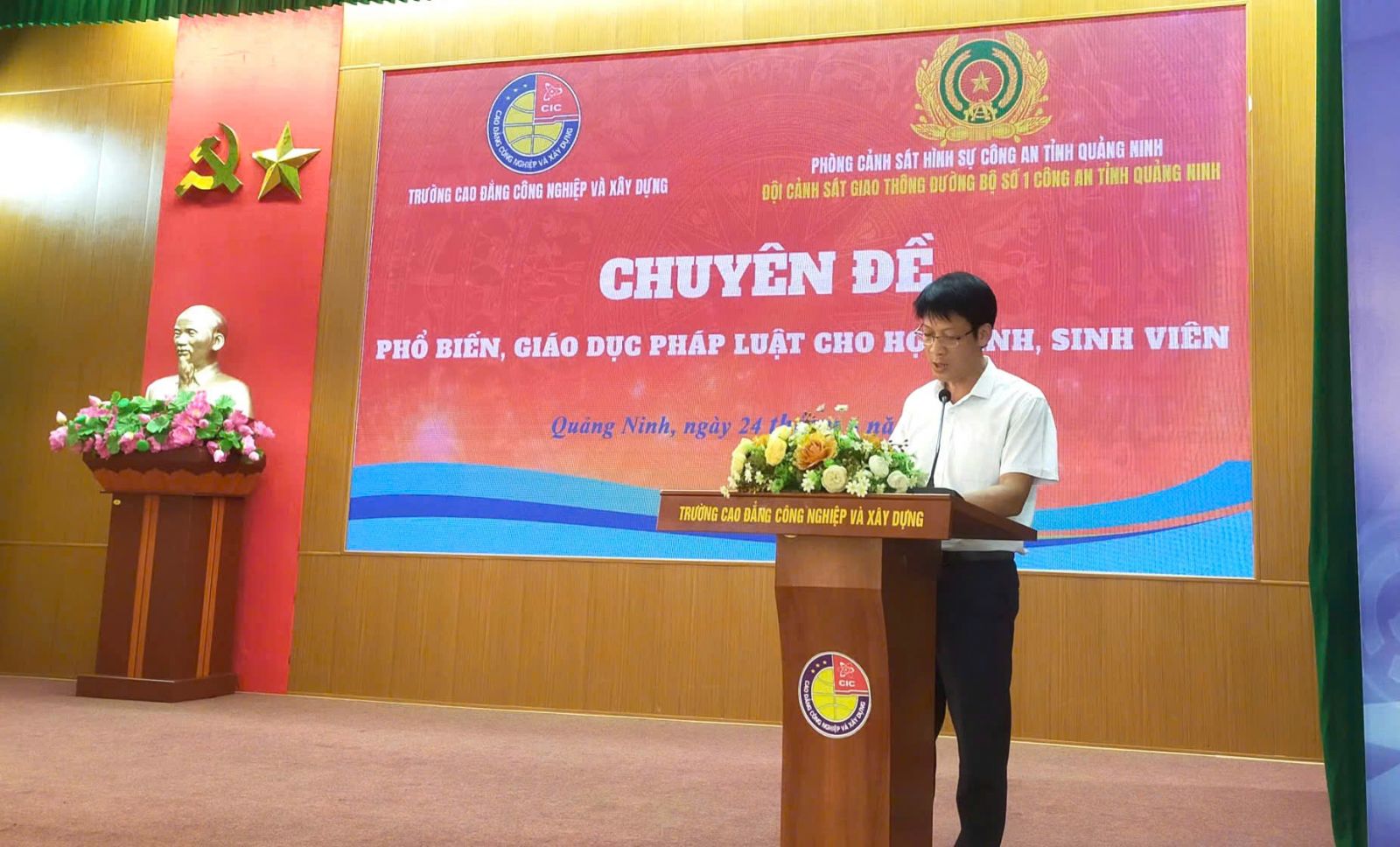 CIC PHỐI HỢP CÔNG AN TỈNH QUẢNG NINH TUYÊN TRUYỀN PHÁP LUẬT CHO GẦN 500 HỌC SINH, SINH VIÊN TRƯỚC KỲ NGHỈ HÈ 