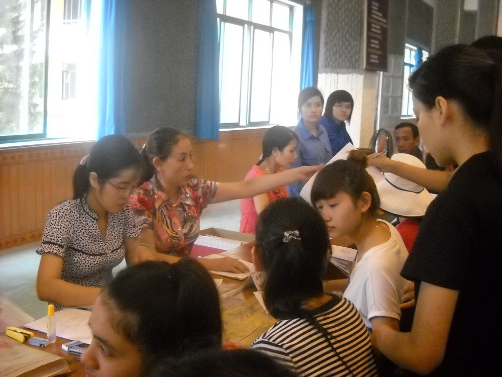 H&igrave;nh ảnh nhập học năm học 2012 - 2013