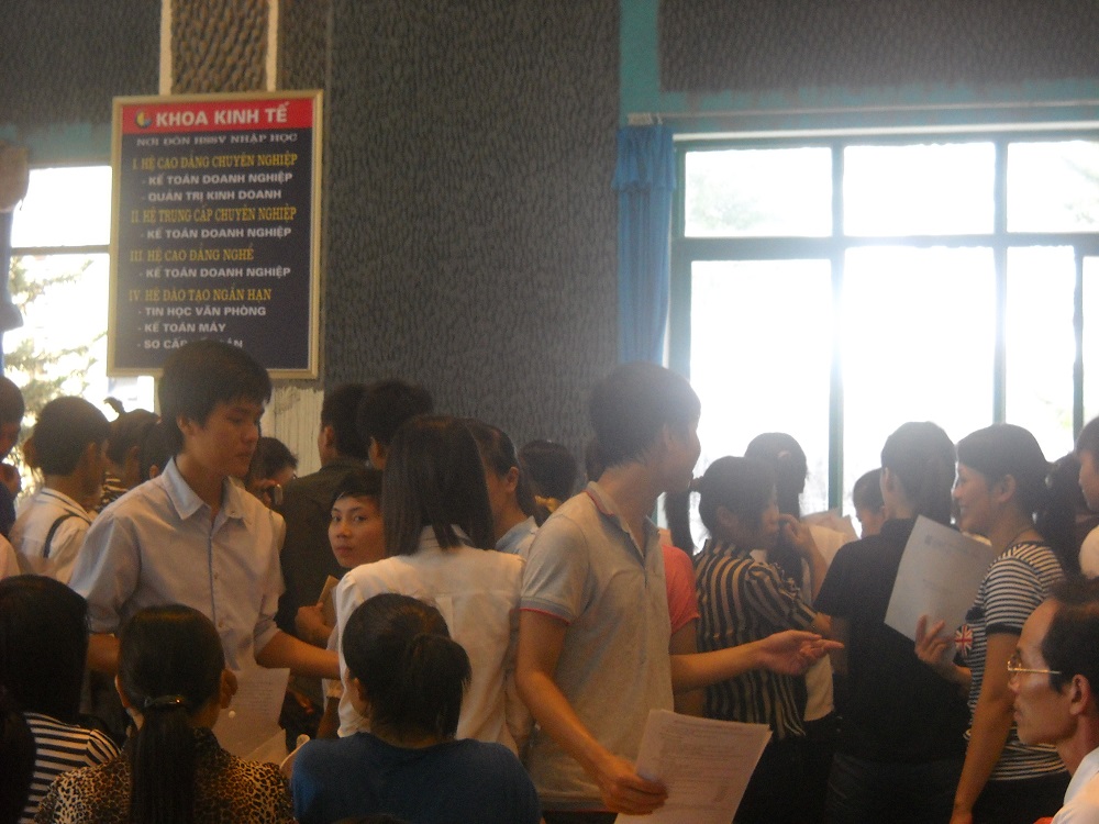 H&igrave;nh ảnh nhập học năm học 2012 - 2013