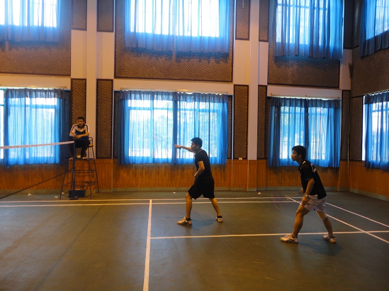 KHOA XÂY DỰNG THAM GIA GIẢI CẦU LÔNG TOÀN TRƯỜNG NĂM HỌC 2012 - 2013 