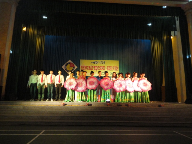 Khoa Xây dựng Tiếng hát học sinh, sinh viên chào mừng ngày nhà giáo Việt Nam 20/11 năm 2013