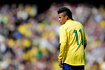 Maradona chê thần đồng Neymar “xấu tính” giống Pele 