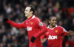 Berbatov “mang quà” đến cho MU 