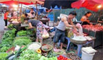 Dồn dập tăng giá, suy kiệt sức mua 