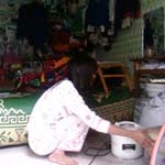 Biết kêu ai khi nhà trọ tăng theo điện? 