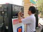 Giá xăng bất ngờ tăng thêm 2.000 đồng/lít 