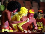 Những kiểu cổ vũ ấn tượng tại Euro 2012 