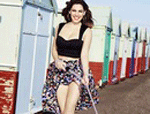 Kelly Brook khoe thiết kế gợi cảm 